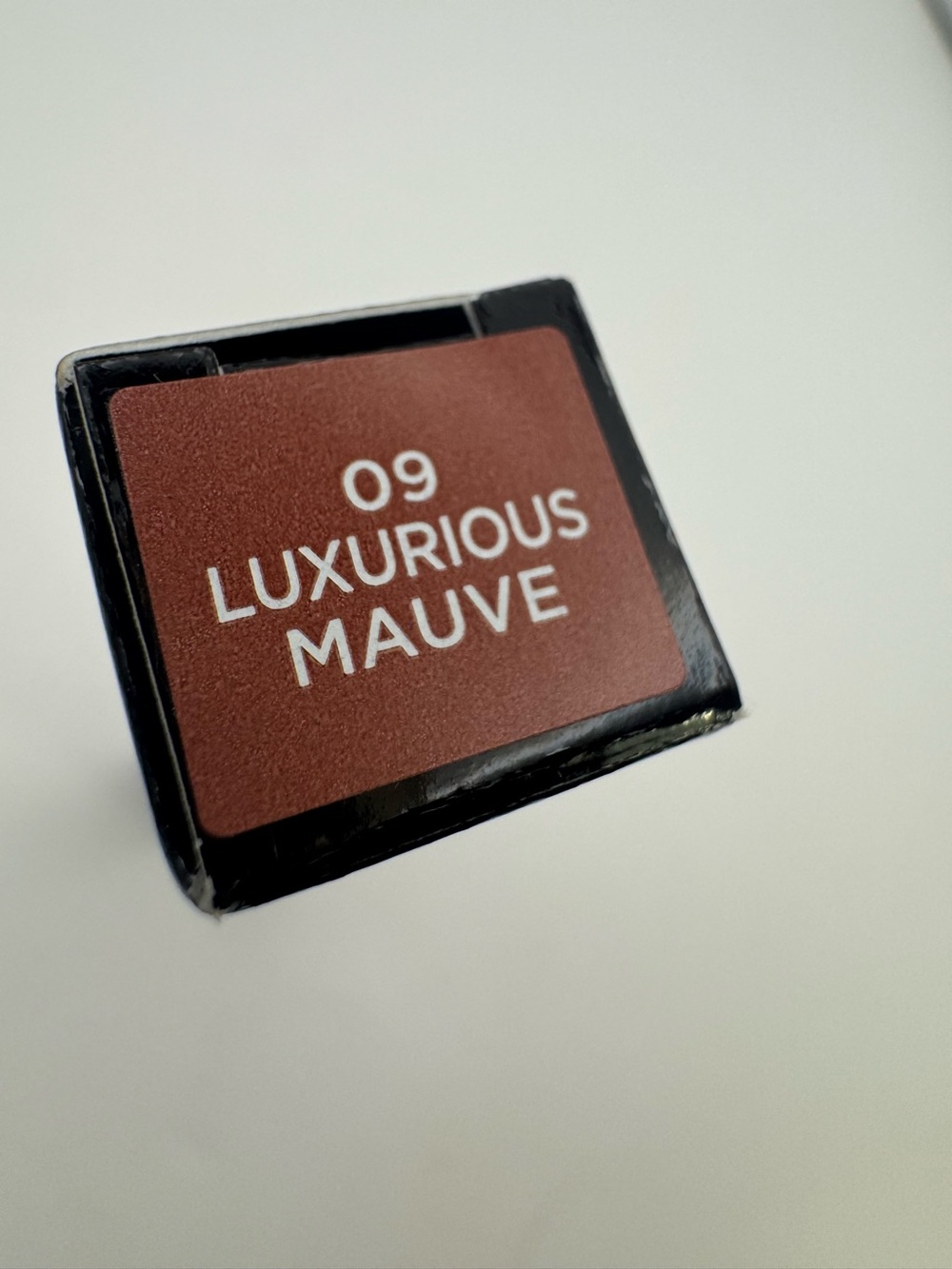 Laura Mercier Caviar Perfecting Lip Liner - Luxurious Mauve - Picture 8 of 10